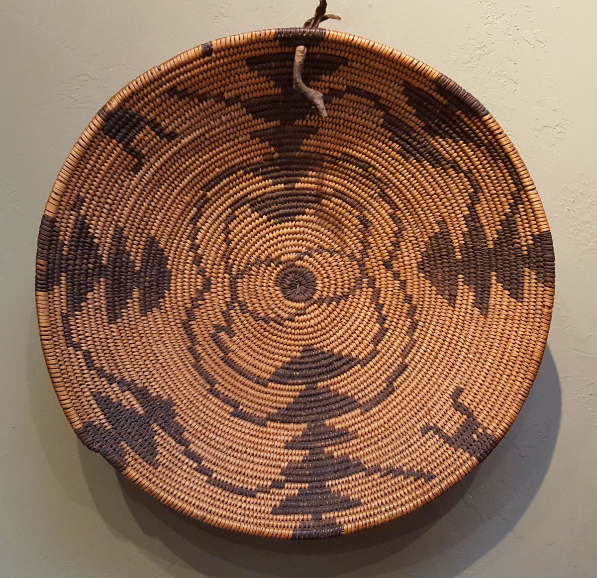 Native American Basket Apache Tribe Adobe Gallery, Santa Fe