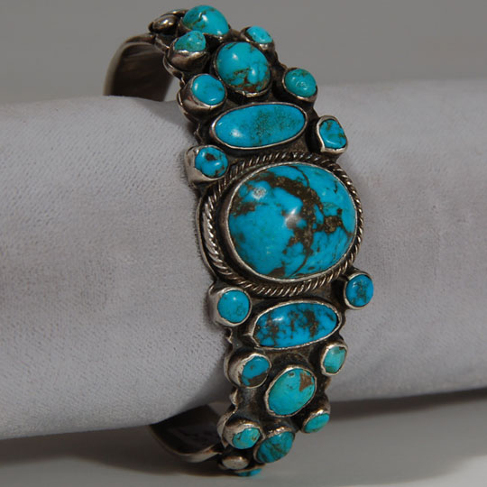 C3210J-bracelet.jpg