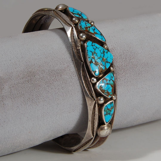 C3210F-bracelet.jpg