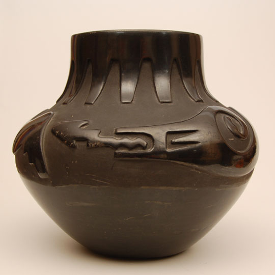 C3303-black-carved.jpg