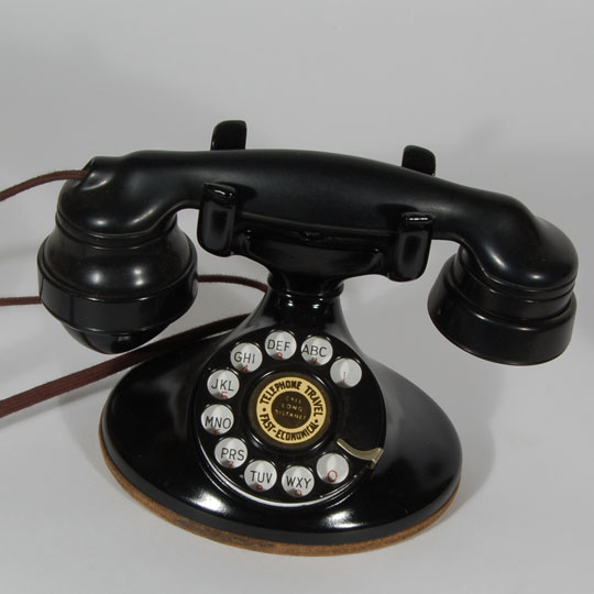 C2750i-telephone.jpg