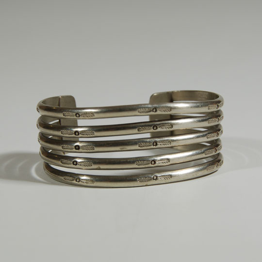 C3695E-bracelet.jpg