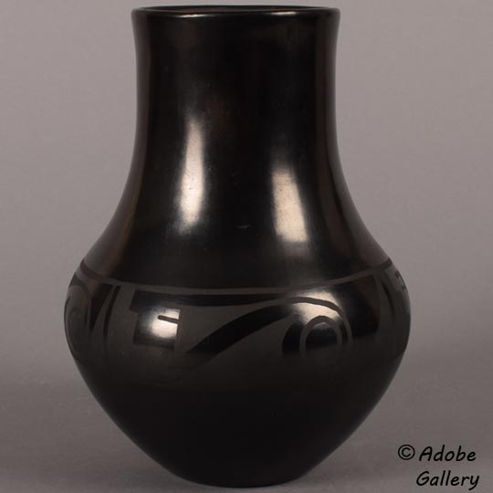 C4822A-blackware.jpg