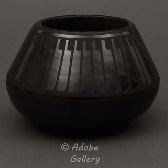 C4844L-black.jpg