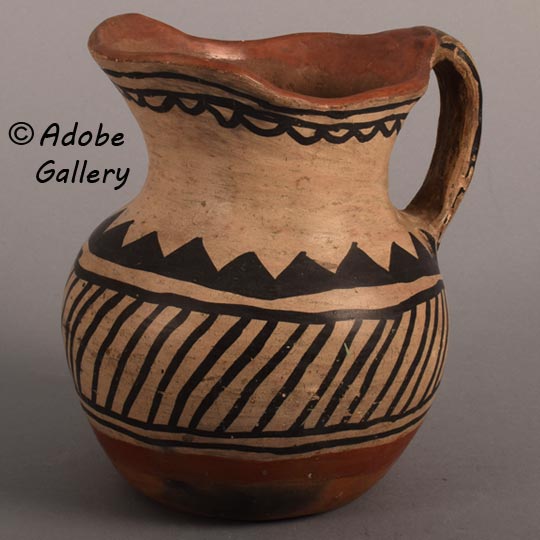 C4663D-pitcher.jpg