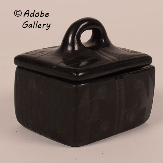 C4739Y-box.jpg