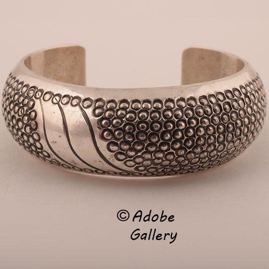 C4829G-bracelet.jpg