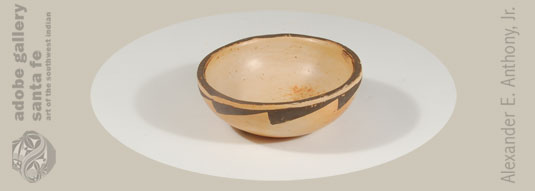 Alternate view of this small bowl.