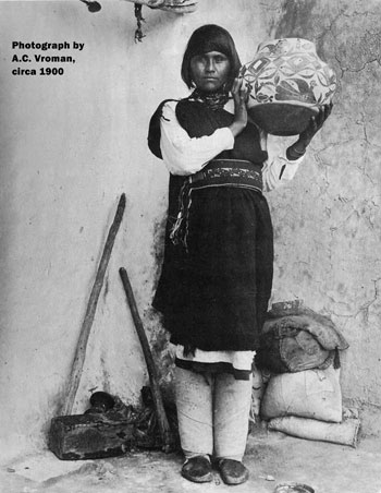 Mary Histia (1881 -1973) Acoma Pueblo 