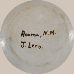 Juana Leno Signature