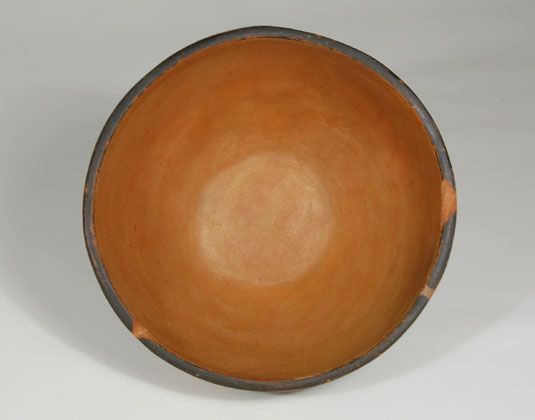 Inside view of this bowl