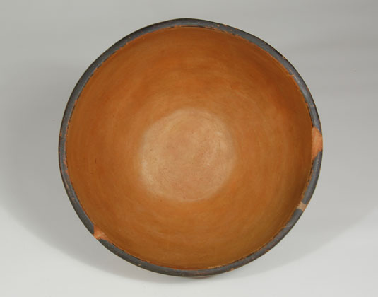 Inside view of this bowl