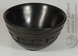 Alternate view of inside of the stone polished inside area.