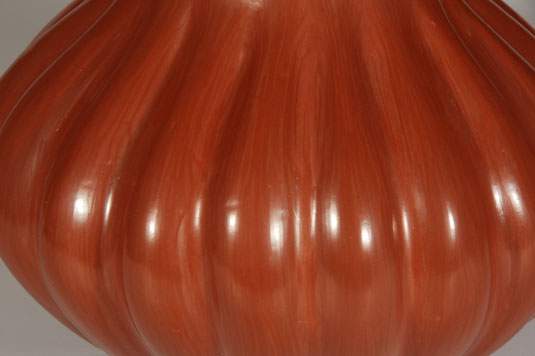 Close up view of the side panel of this melon jar.