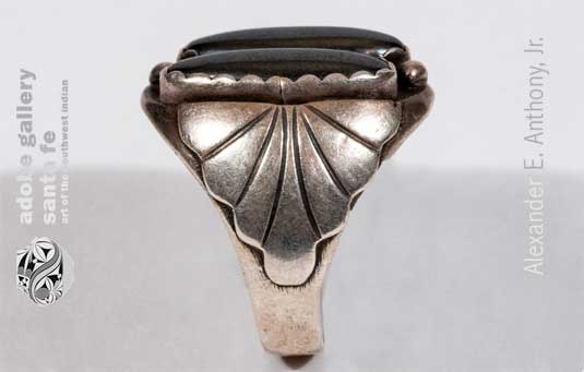 Alternate side view of this ring.