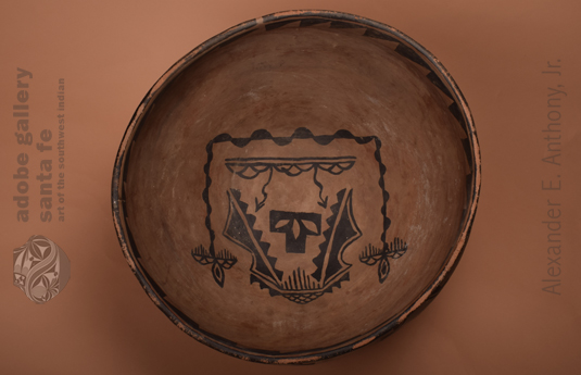 Alternate view of the inside designs of this bowl.